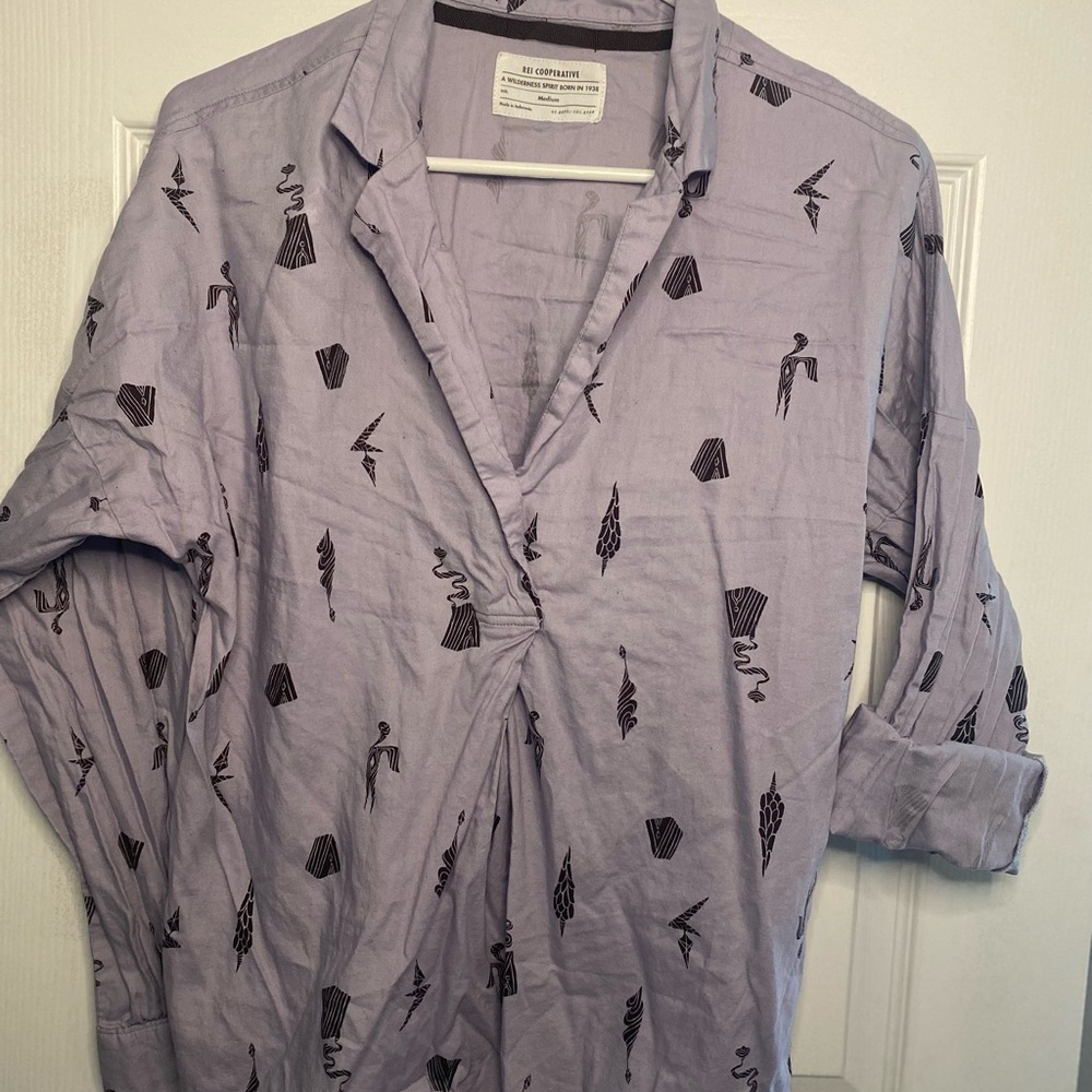 REI size M purple/pattern pullover